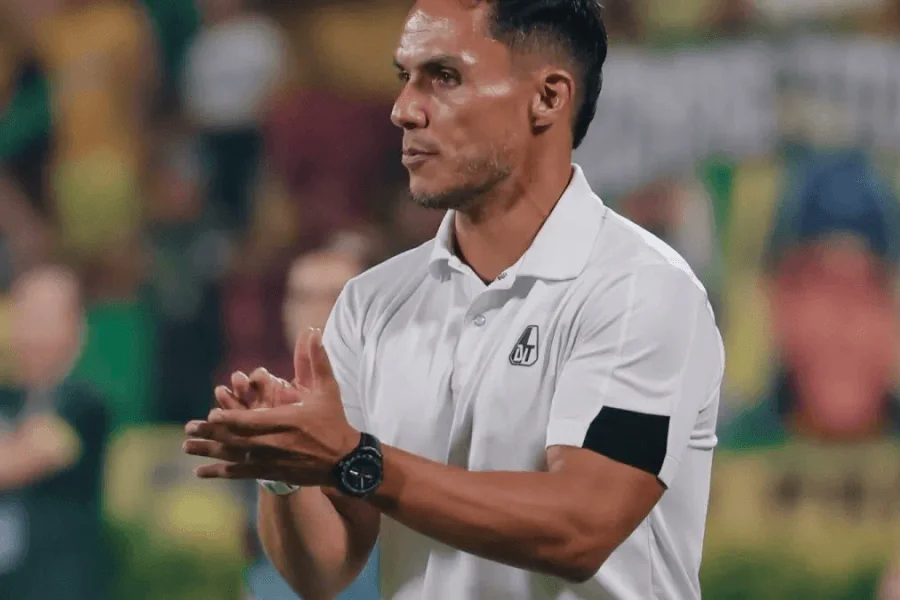 Lucas González entraîneur Deportes Tolima avant le déplacement à Lima pour Universitario Tolima Copa Libertadores 27 mai 2026 — Groupe B