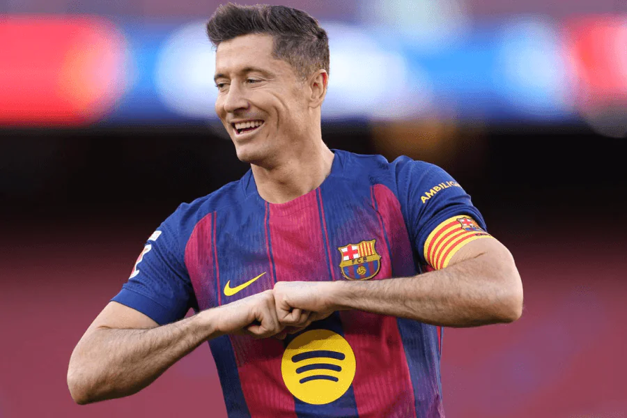 Robert Lewandowski FC Barcelone Camp Nou dernière saison 2025 2026