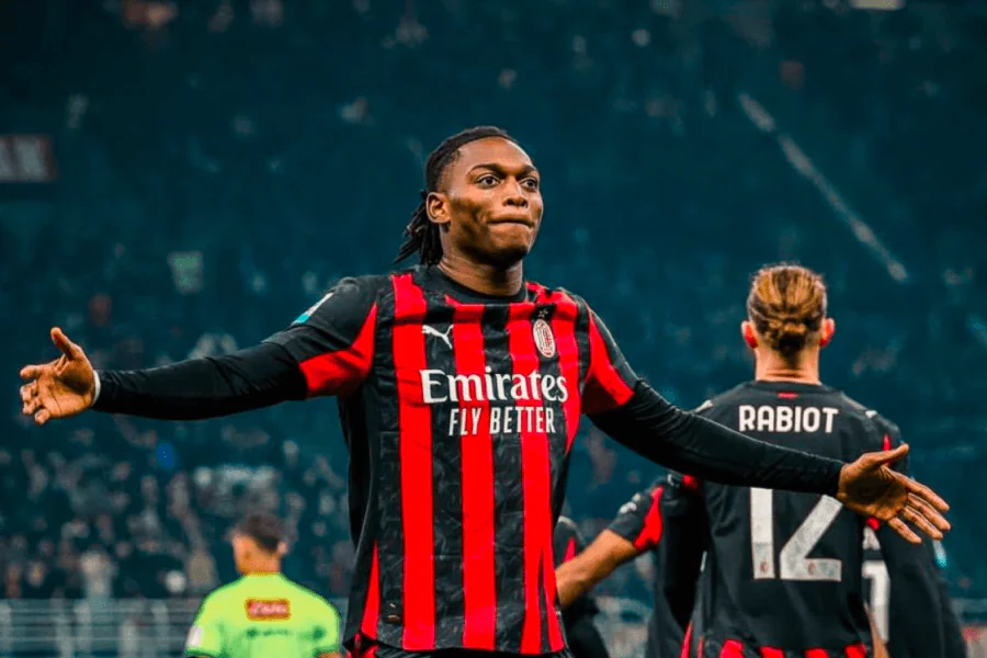 Rafael Leão annonce son départ Milan Premier League 2026 lors de l'interview Sport TV Portugal — numéro 10 des Rossoneri depuis sept saisons