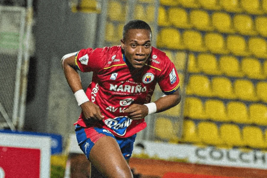 Yoshan Valois de Lanús inscrit le but argentin lors de LDU Quito Lanús Copa Libertadores 21 mai — Groupe G 2026
