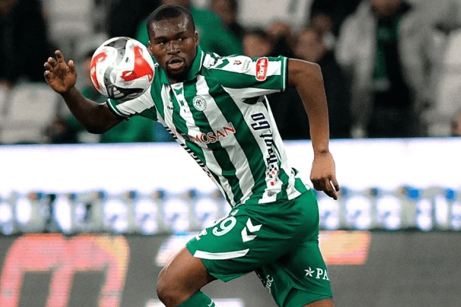 Adamo Nagalo lors de son arrivée à Konyaspor le 30 janvier 2026 — numéro 39, prêt six mois depuis le PSV Eindhoven Burkina Faso Süper Lig