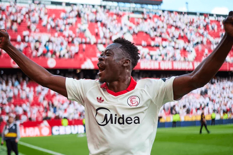 Akor Adams attaquant Séville FC ciblé par l'Olympique de Marseille pour le transfert été 2026 – mercato Ligue 1