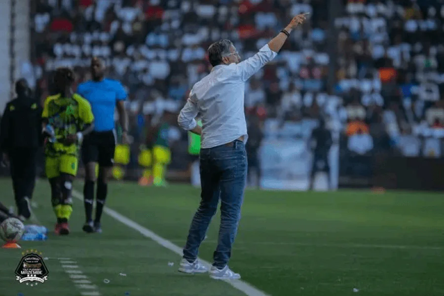 Slimane Raho entraîneur TP Mazembe avant le choc Mazembe Aigles du Congo 11 juin 2026 – Kamalondo Lubumbashi Linafoot play-offs
